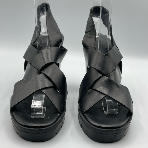 Zara Black Leather Chunky High Heel Sandals Size 6.5 - Picture 2 of 9